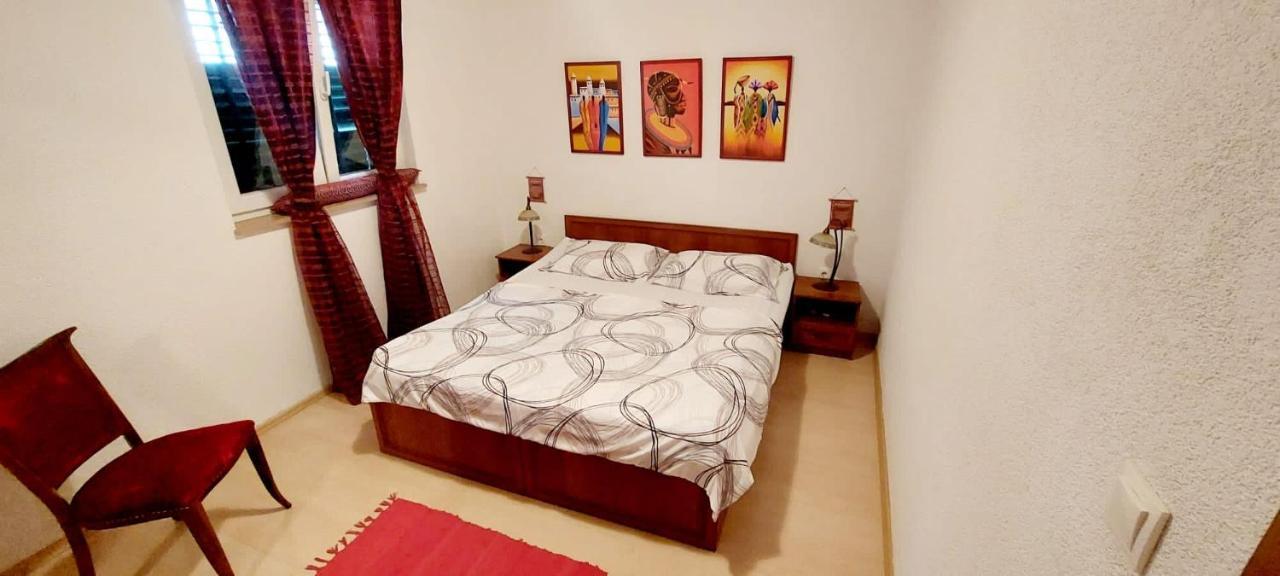 Apartman Pear - Makarska Exteriör bild