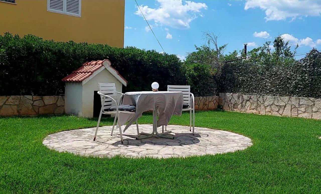 Apartman Pear - Makarska Exteriör bild
