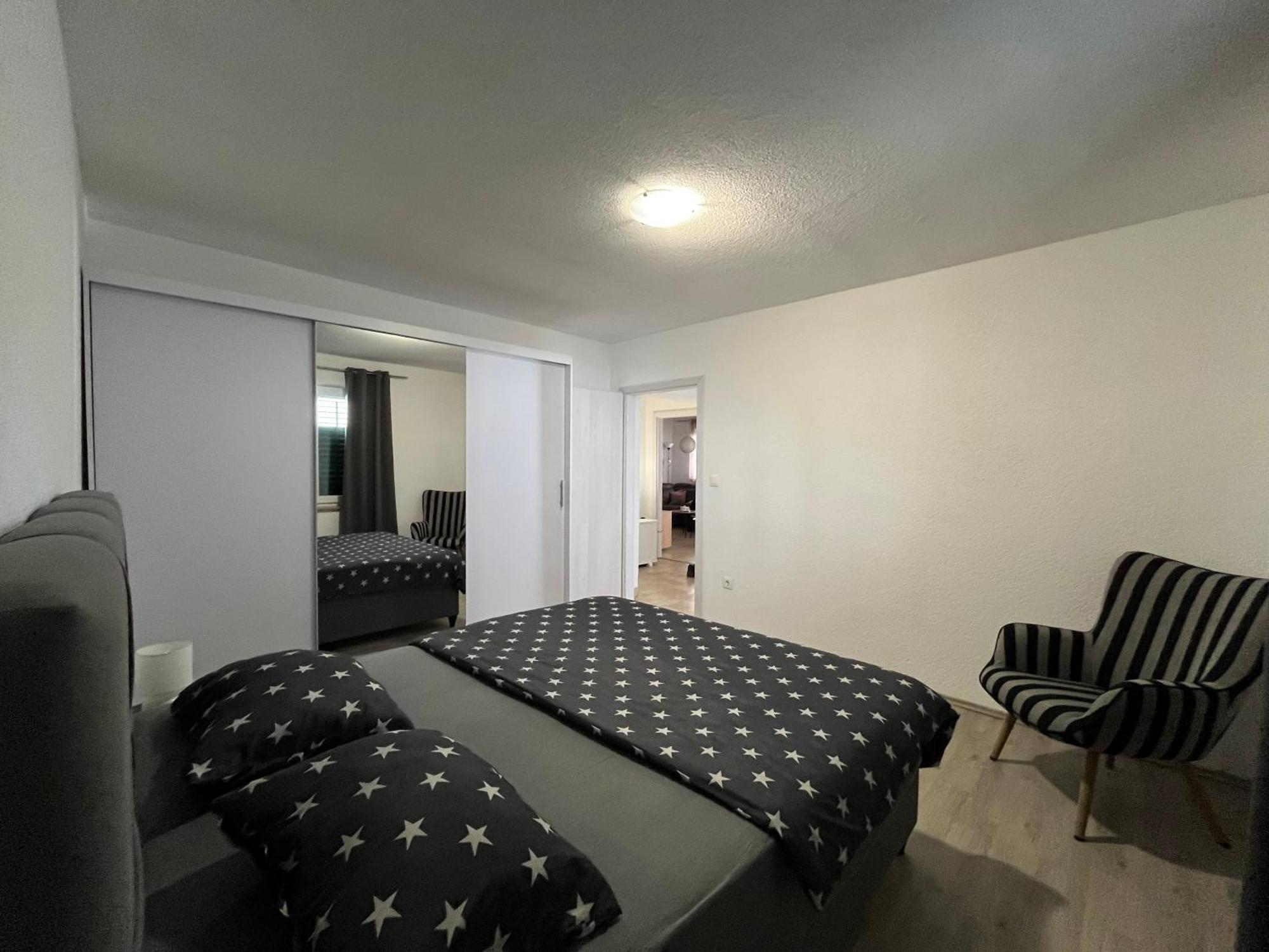 Apartman Pear - Makarska Exteriör bild
